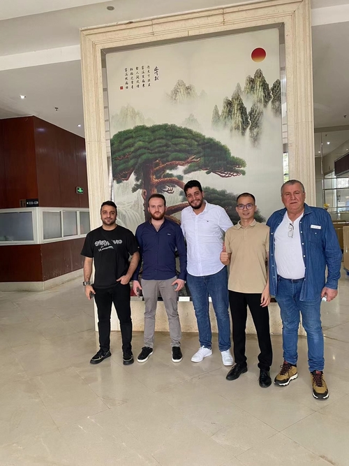 أحدث حالة شركة حول زائر جديد زار شركتنا