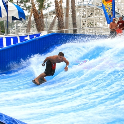 ماء حالة جذب Flowrider ماء عمليّة ركوب اصطناعيّ تزلّج على الماء لإثنان متزحلق على الماء
