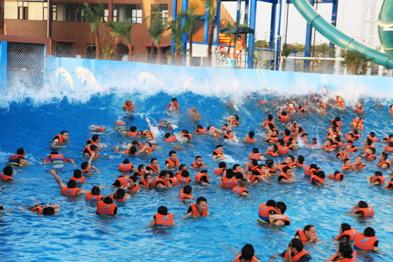 المياه الممتعة التزلج الكبير تسونامي المحيط المياه الموجة حمام سباحة مع موجات الحديقة الفراغ 3 أمتار عالية