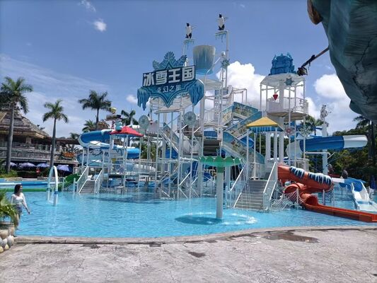 Medium Water Play Structure with Hand-laid Fiberglass Flume and Hot-dip Galvanized Steel Structure for Turnkey Support